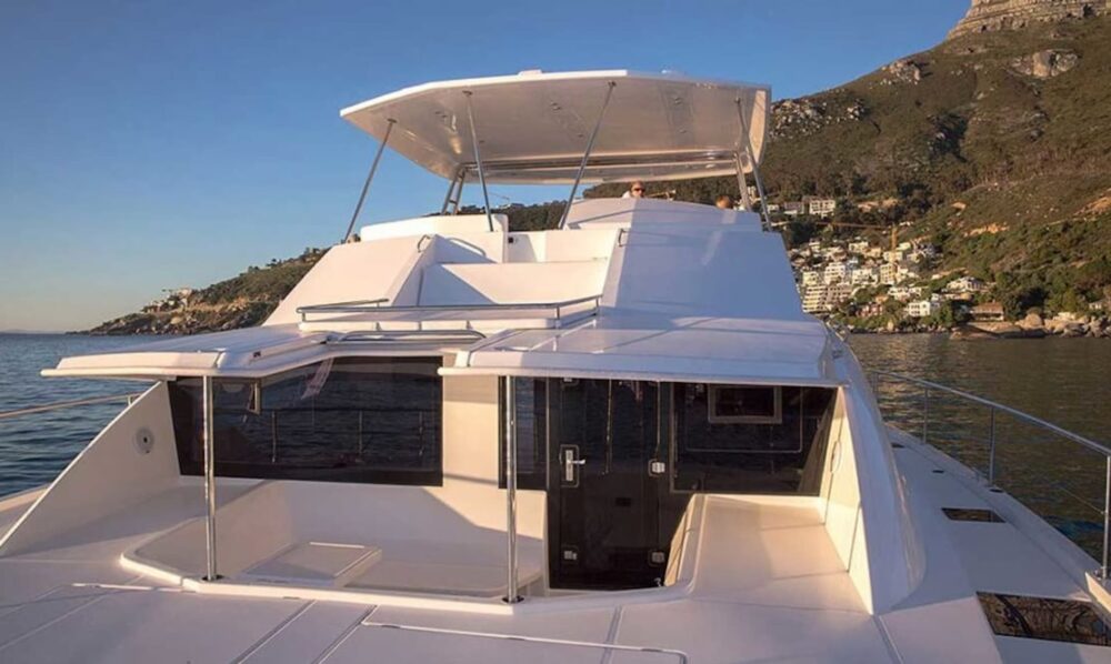 Charter 51' Power Catamaran in Phuket, Thailand - Imagen 3